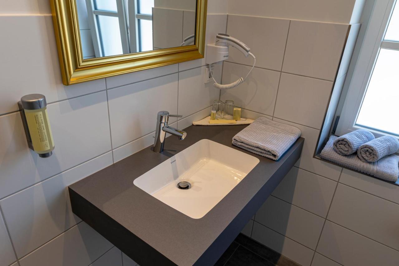 Hotel Historischer Krug Oeversee Exteriör bild